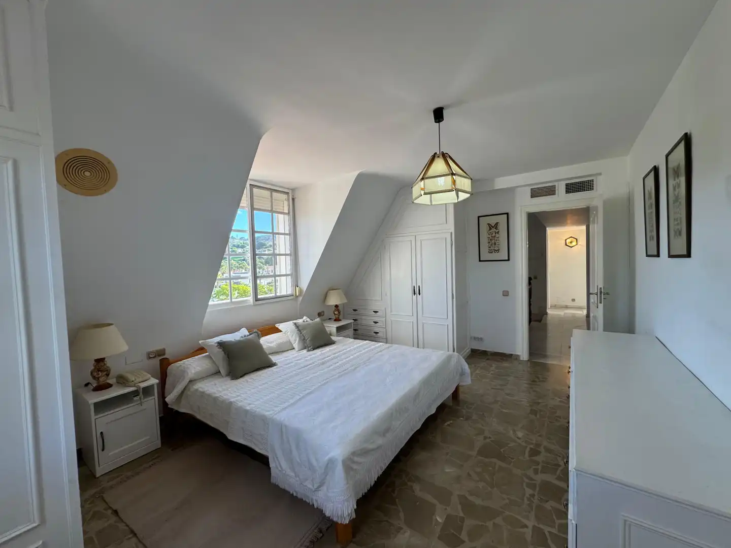 Dormitori de Casa o xalet en venda en Alhaurín de la Torre amb Aire condicionat, Calefacció i Jardí privat