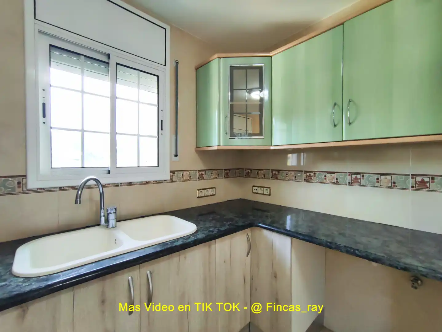 Cocina de Casa o chalet en venta en Bigues i Riells del Fai con Calefacción, Jardín privado y Terraza