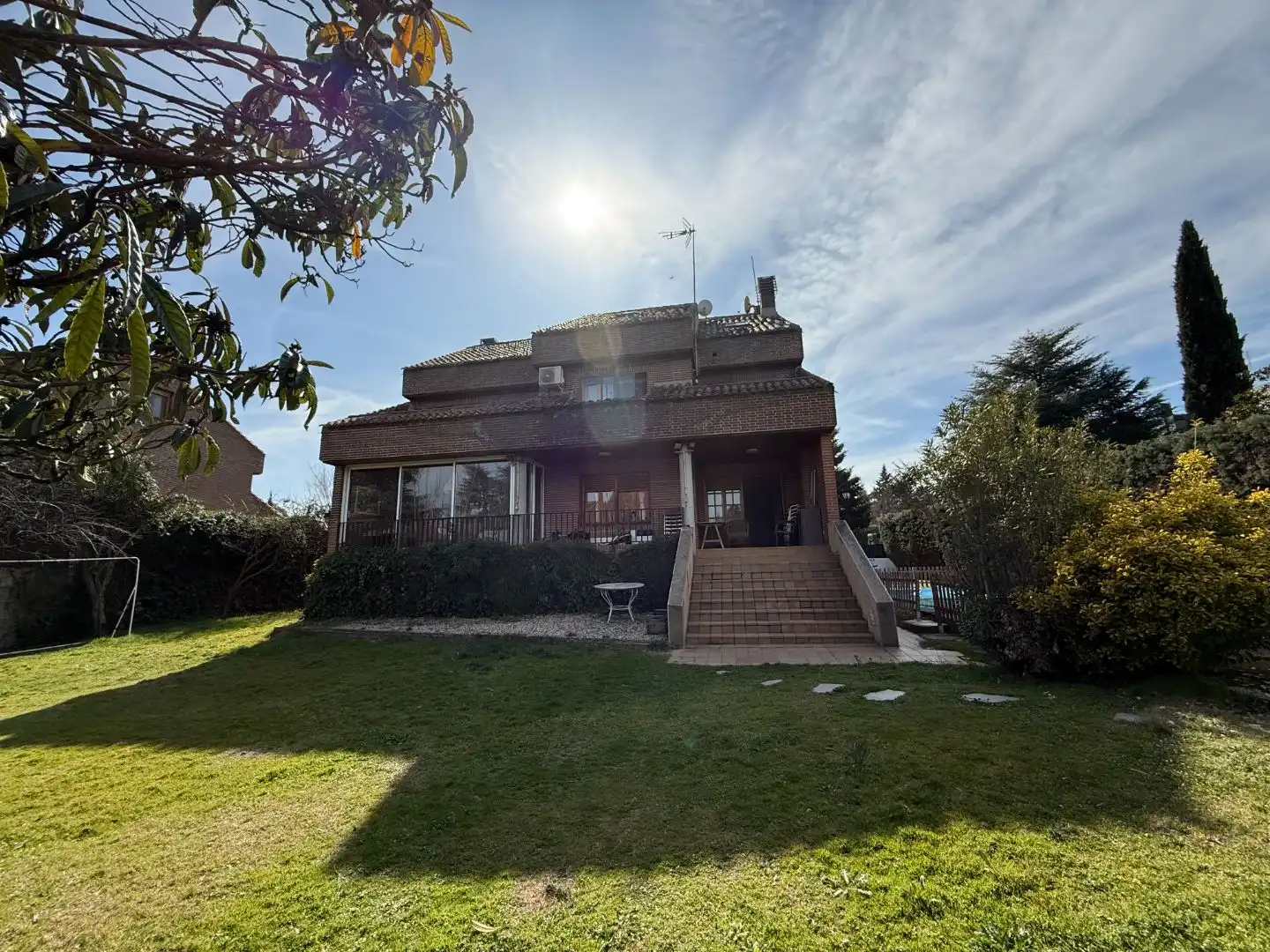 Jardí de Casa o xalet en venda en Las Rozas de Madrid amb Aire condicionat, Terrassa i Piscina