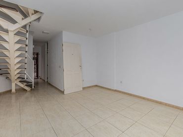 Dúplex amb piscina en venda a C/ La Tosca       -Conjunto residencial Arco Iris  -