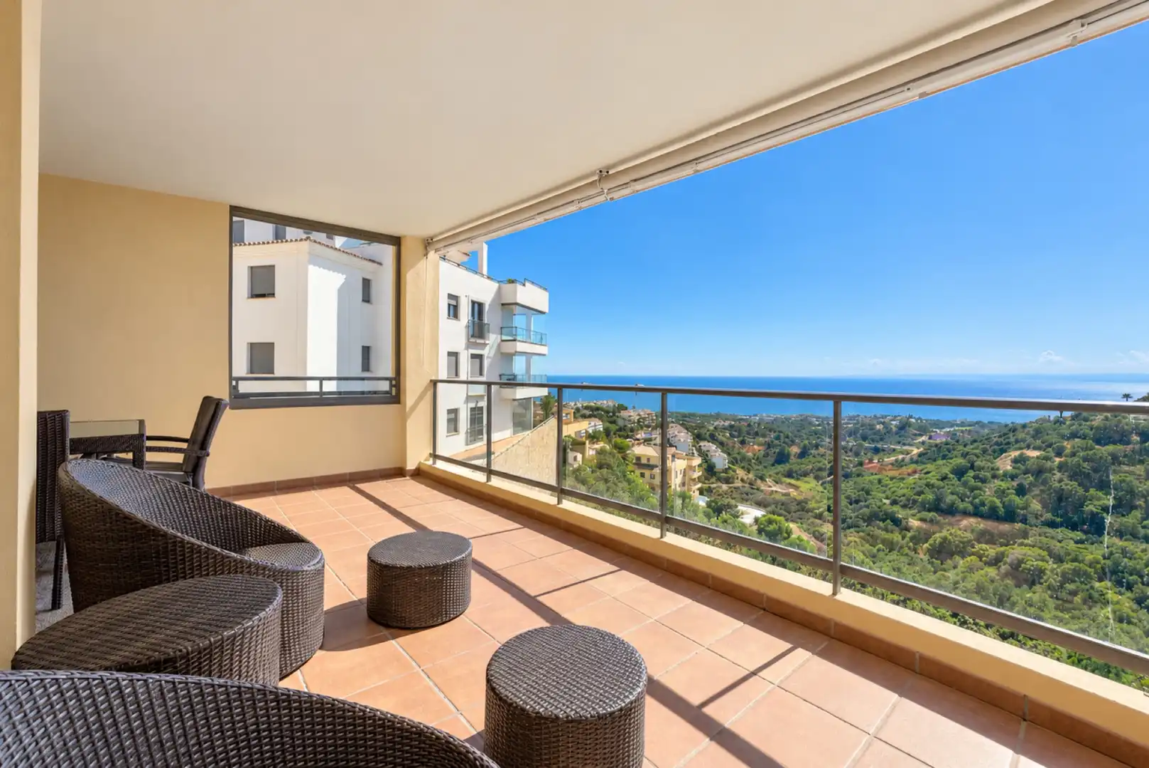 Terrace of Apartments for sale in Calahonda 