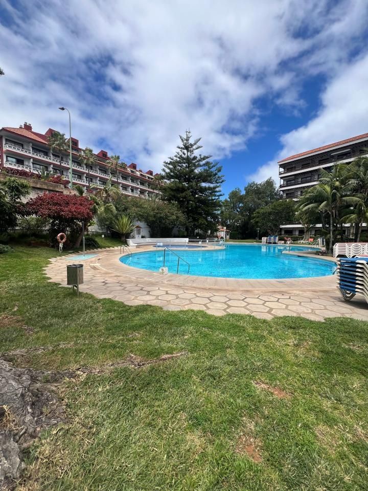 Piscina de Estudi en venda en Puerto de la Cruz amb Piscina, Moblat i Piscina comunitària
