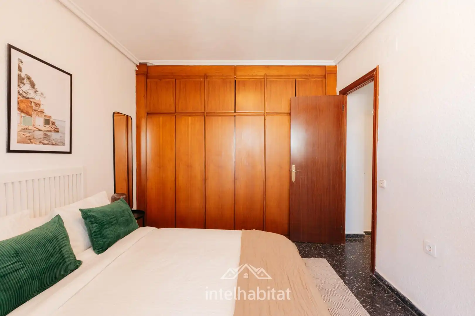 Bedroom of Flat for sale in Mislata  with Air Conditioner, Furnished and Balcony
