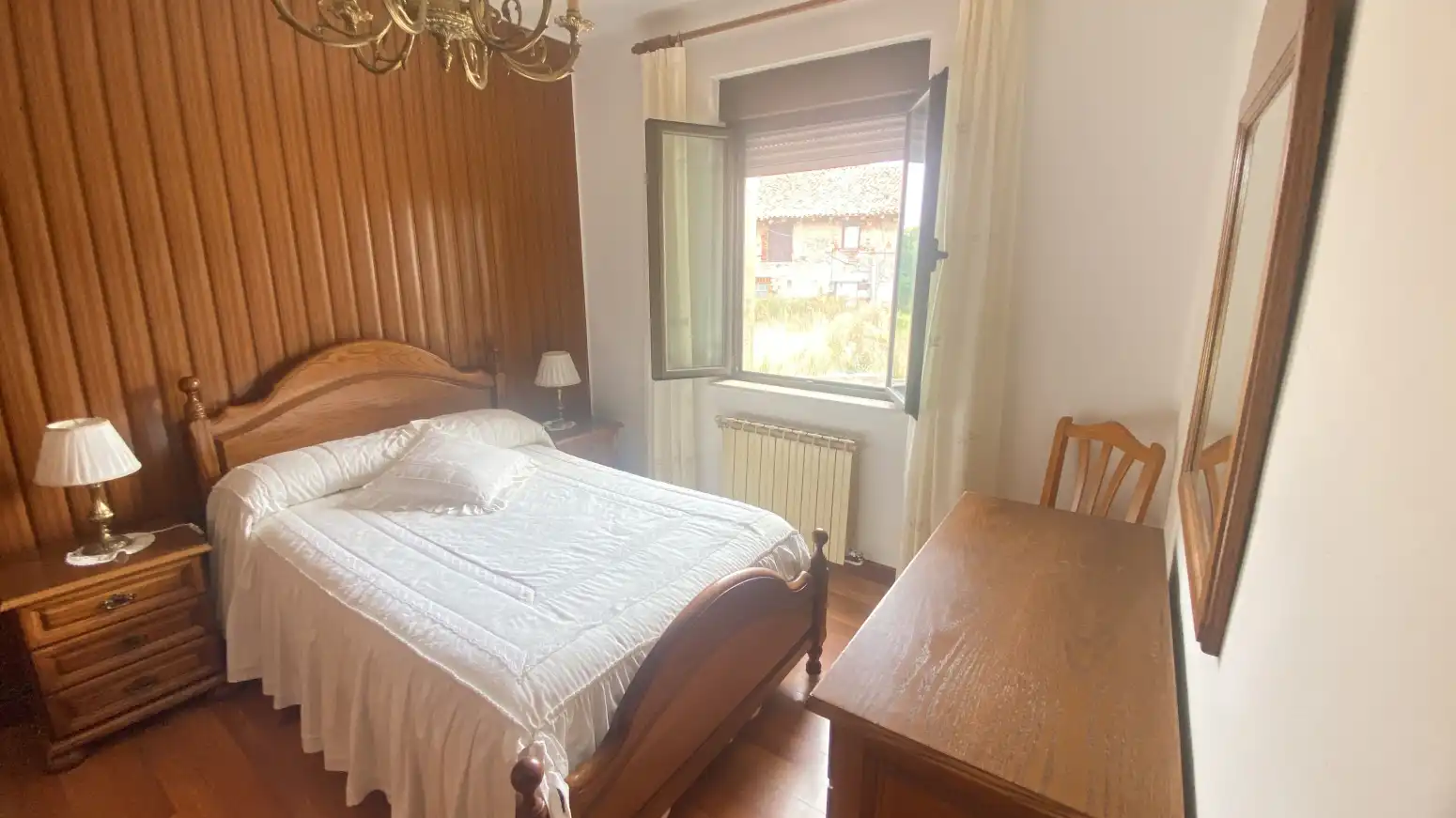Schlafzimmer von Haus oder Chalet zum Verkauf in Polanco mit Heizung, Privatgarten und Parkett