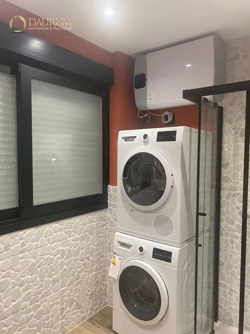 Baño de Piso en venta en Madrid con Calefacción, Terraza y Amueblado