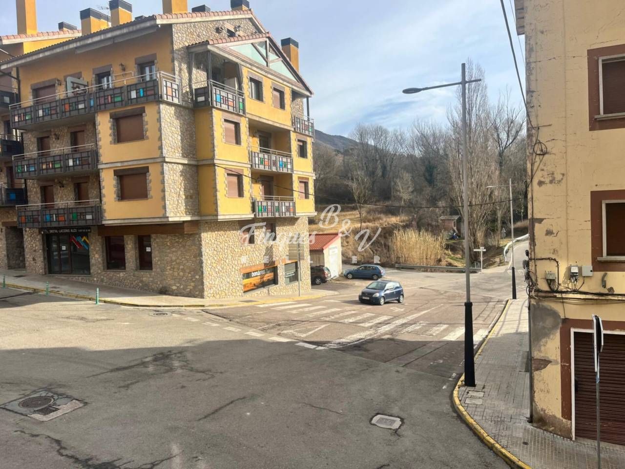 Vista exterior de Pis en venda en Bagà amb Calefacció, Traster i Moblat