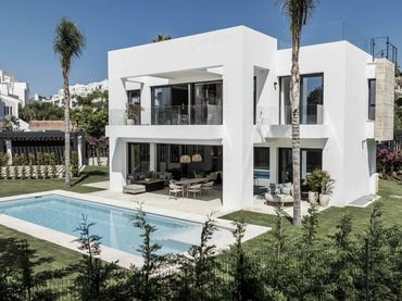 Casa con balcone in vendita a Estepona Pueblo
