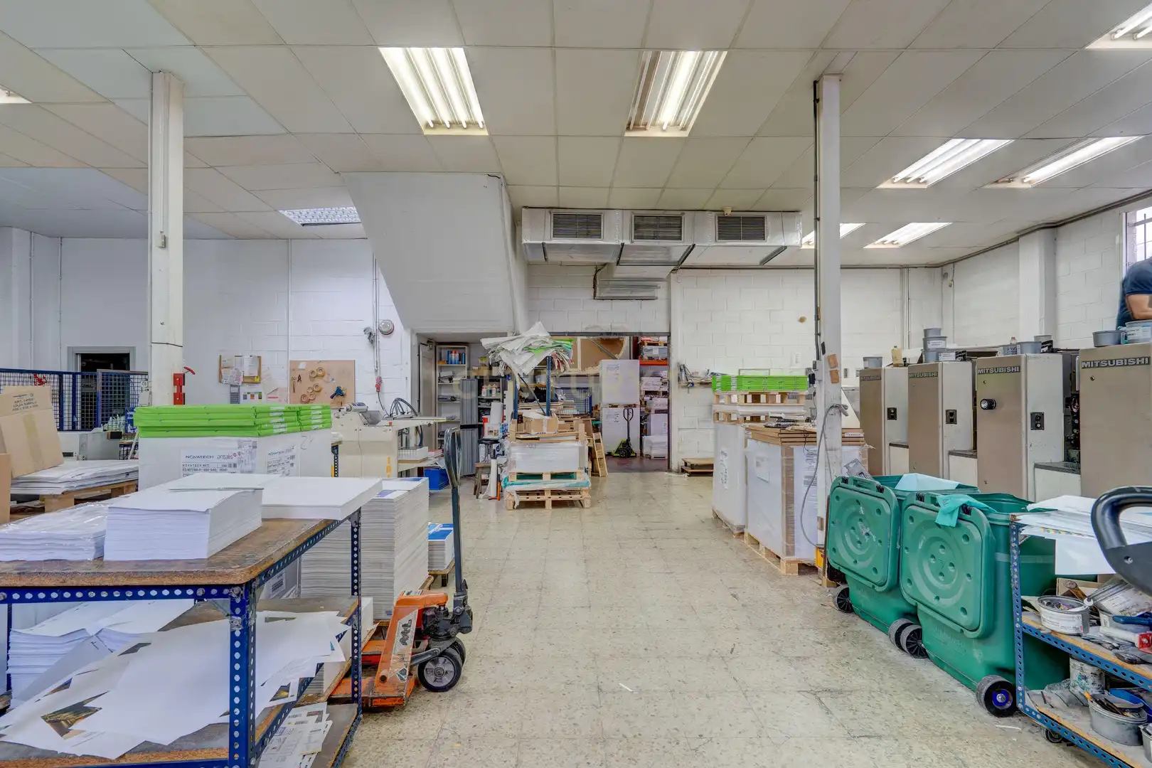 Fabrikhallen zum Verkauf in Donostia - San Sebastián 