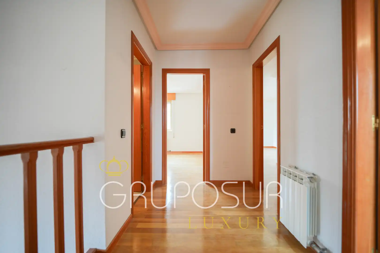 Casa adosada en venda en Laguna de Duero amb Calefacció, Jardí privat i Parquet