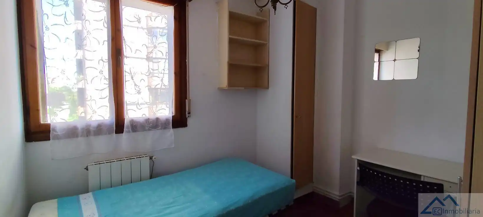 Habitación de Piso en venta en Santander con Calefacción y Parquet