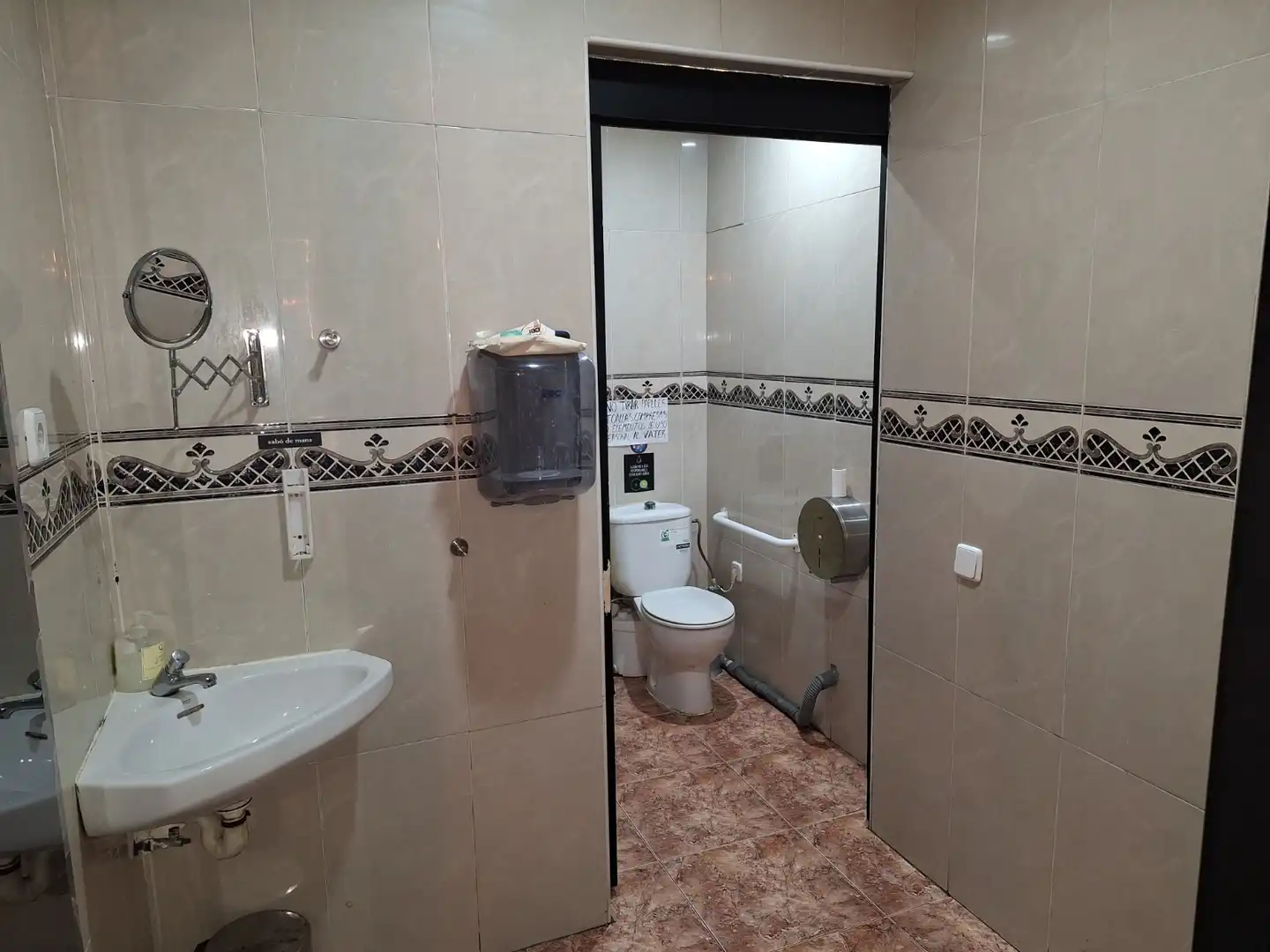Business premises for transfer in Sant Martí, imagen 19