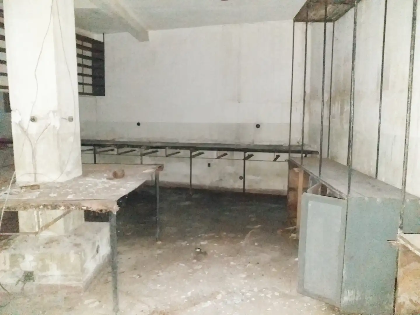 Locale commerciale in vendita a Inmobiliaria - Barreda