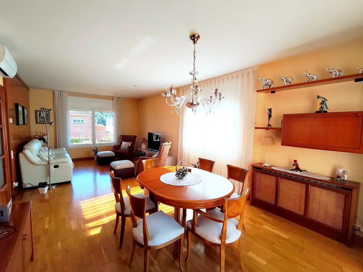 Sala d'estar de Casa o xalet en venda en La Palma de Cervelló amb Aire condicionat, Calefacció i Terrassa