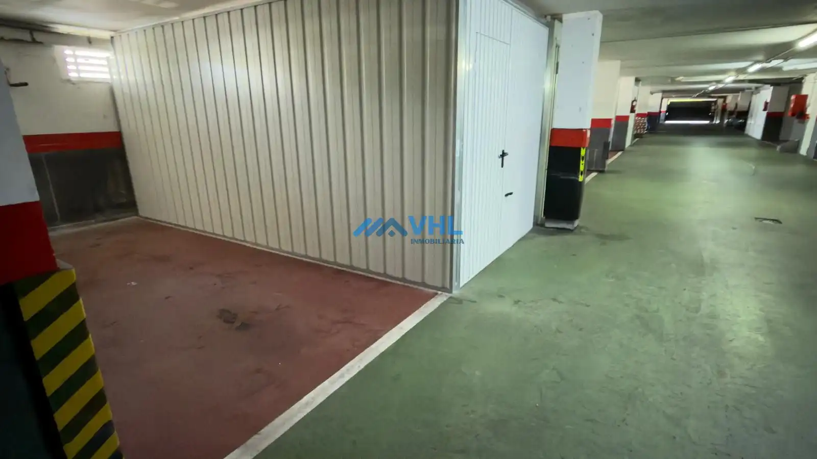 Parking de Piso de alquiler en Castro-Urdiales con Calefacción, Terraza y Amueblado