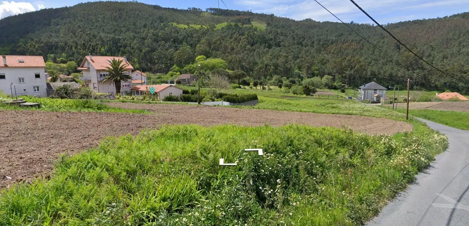 Terrenys i solars en venda a Laxe