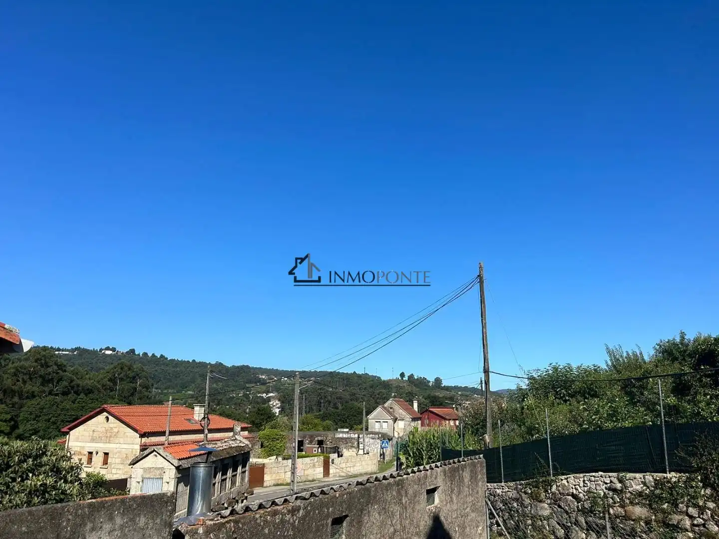 Vista exterior de Casa o xalet en venda en Vilaboa amb Jardí privat