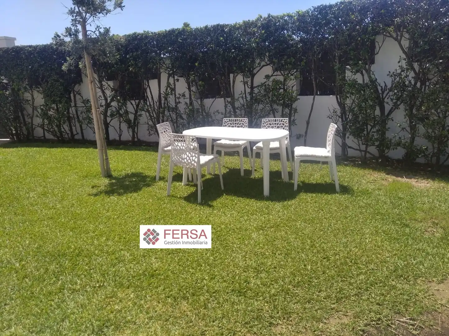Jardín de Casa adosada de alquiler en El Puerto de Santa María con Aire acondicionado, Calefacción y Jardín privado