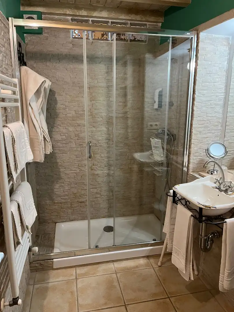 Badezimmer von Country house zum Verkauf in Candelario mit Heizung, Terrasse und Möbliert