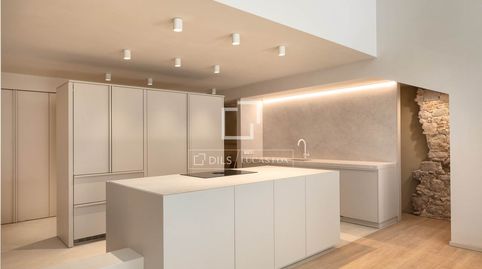 Piso con encanto histórico y comodidades modernas en venta en el Barri Vell de Girona, imatge 3