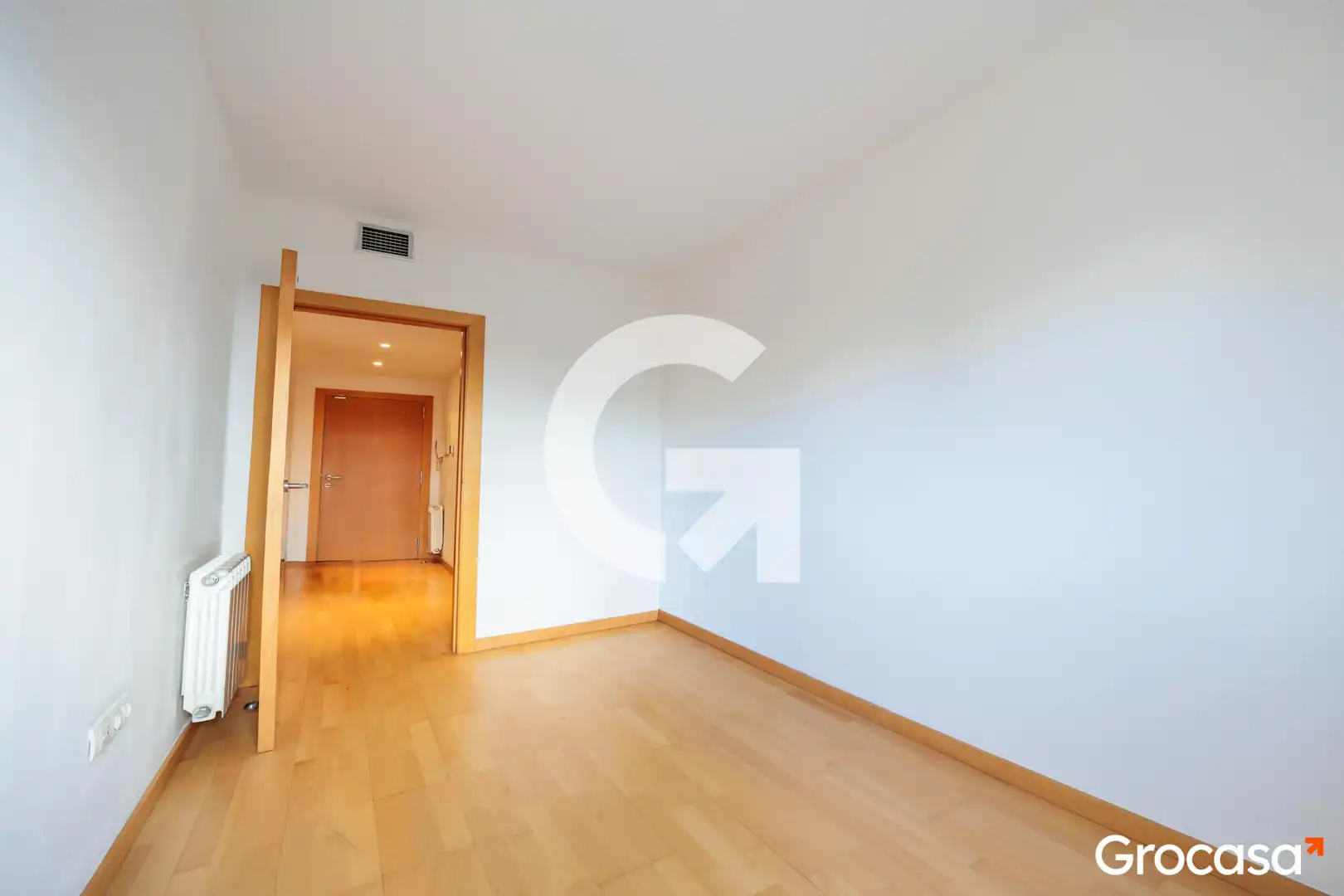 Bedroom of Ground floor for sale in Terrassa  with Air Conditioner, Heating and Private garden