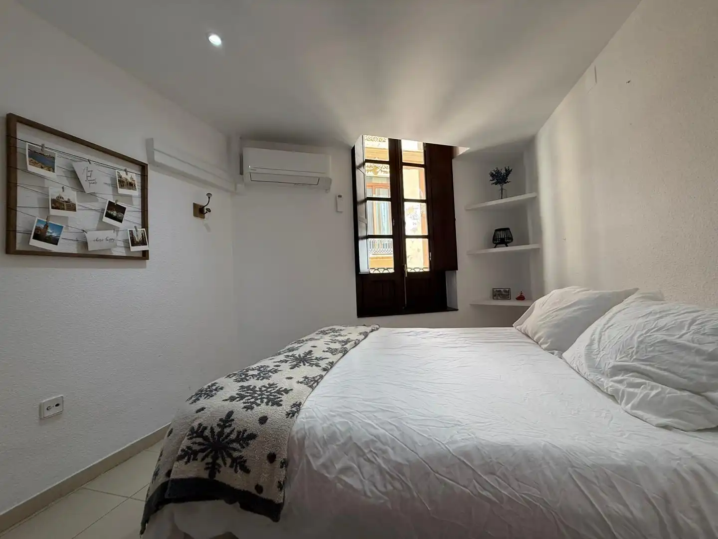 Habitación de Piso en venta en Valencia con Aire acondicionado, Terraza y Amueblado