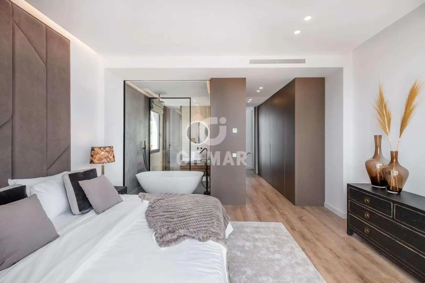 Bedroom of Houses for sale in Benahavís  with Heating, Private garden and Swimming Pool