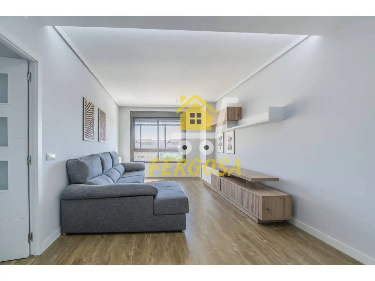 Sala de estar de Piso en venta en Navalcarnero con Aire acondicionado, Calefacción y Piscina comunitaria