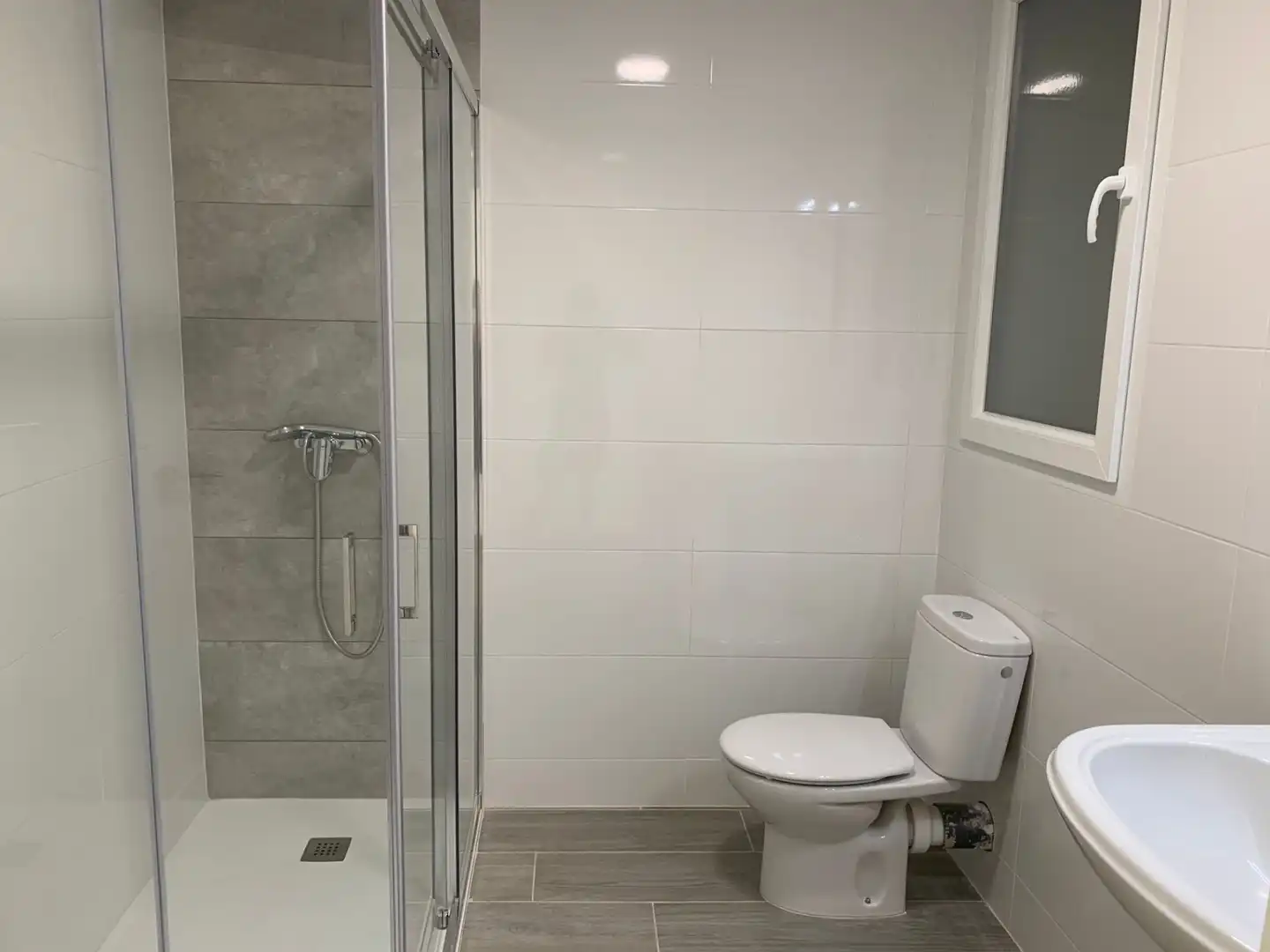 Bathroom of Flat for share in Alcoy / Alcoi  with Heating, Terrace and Furnished
