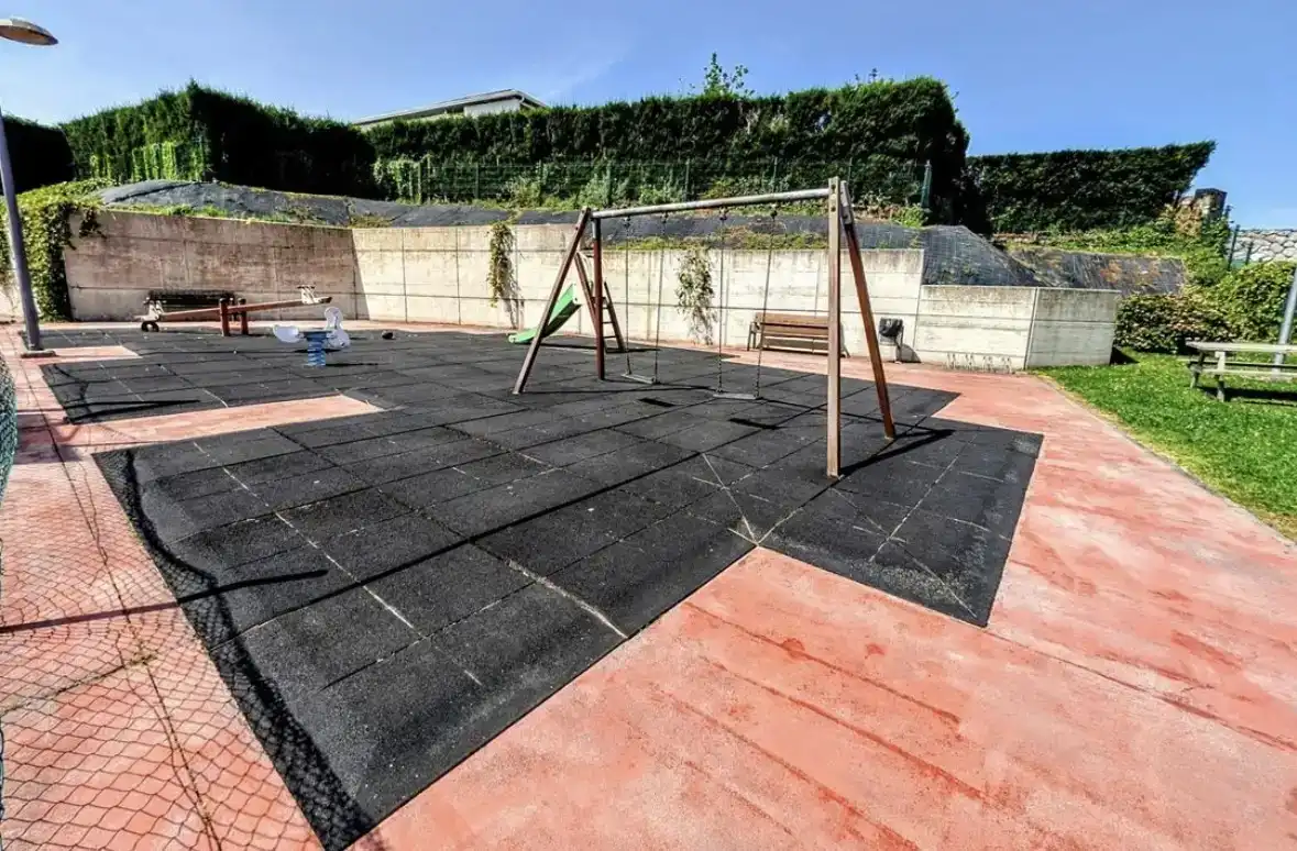 Terrassa de Planta baixa en venda en Santander amb Piscina