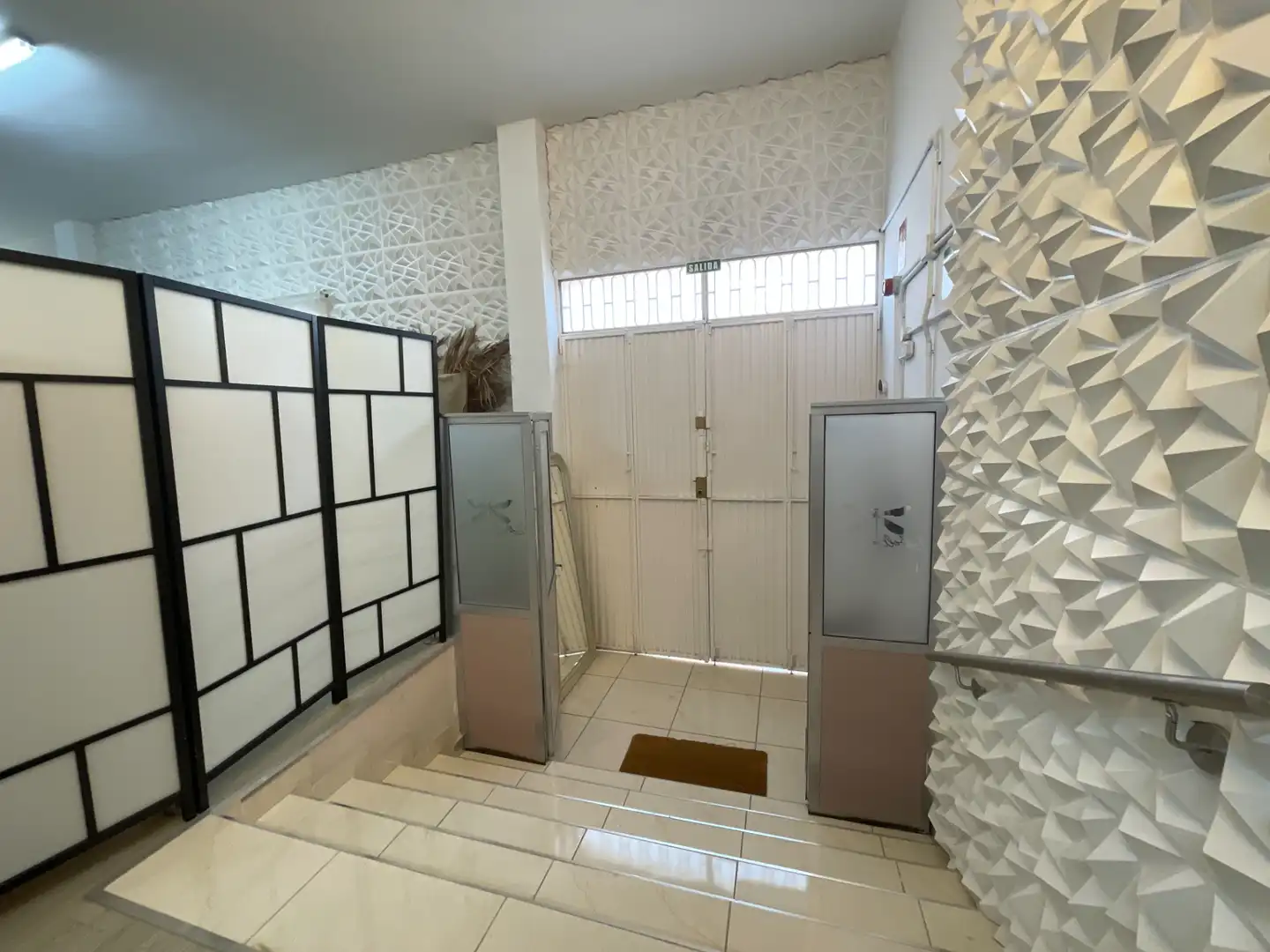 Local comercial en venta en Calle Abreu y Valdés, imagen 4