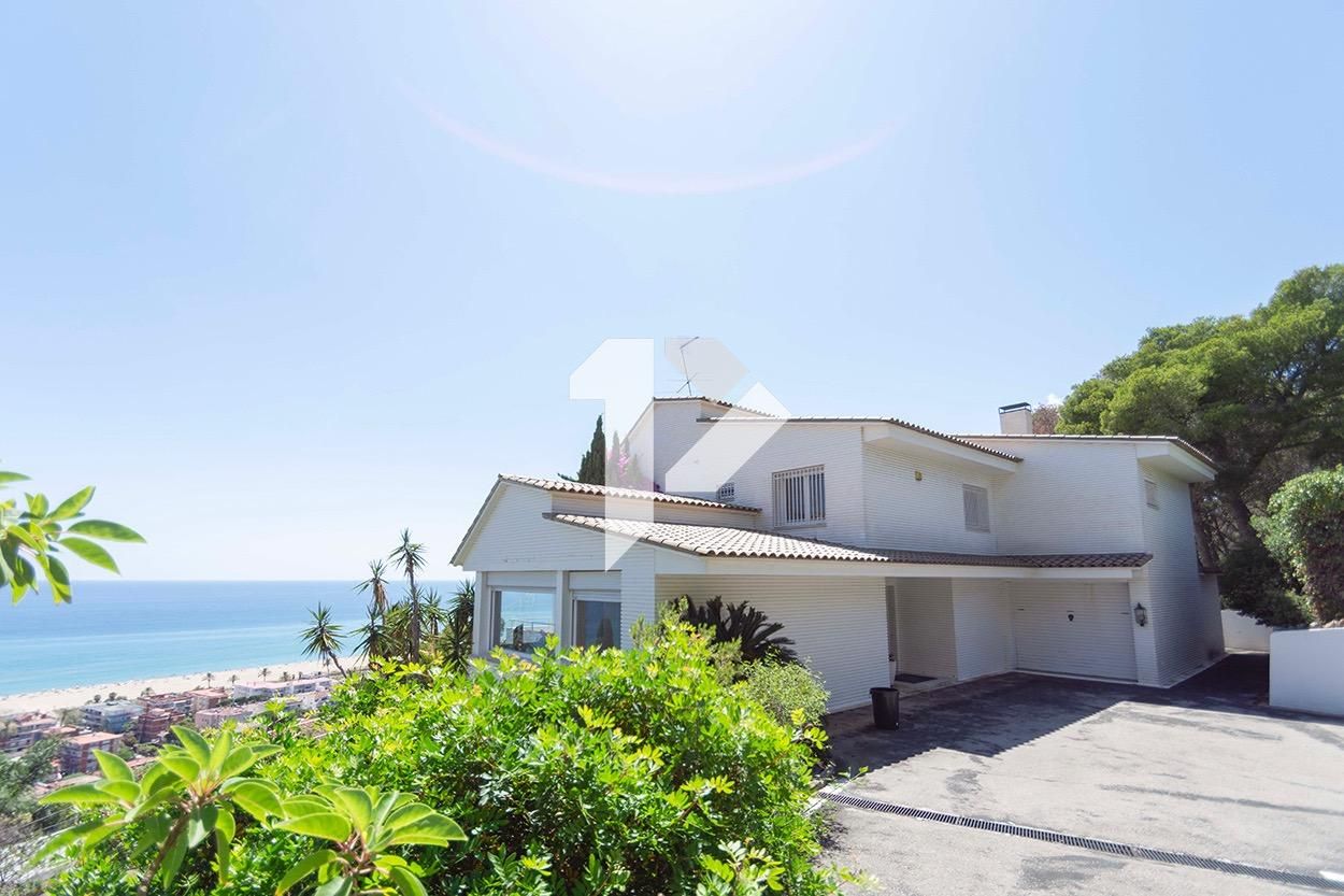 Exterior view of House or chalet for sale in Castelldefels  with Private garden, Terrace and Community pool