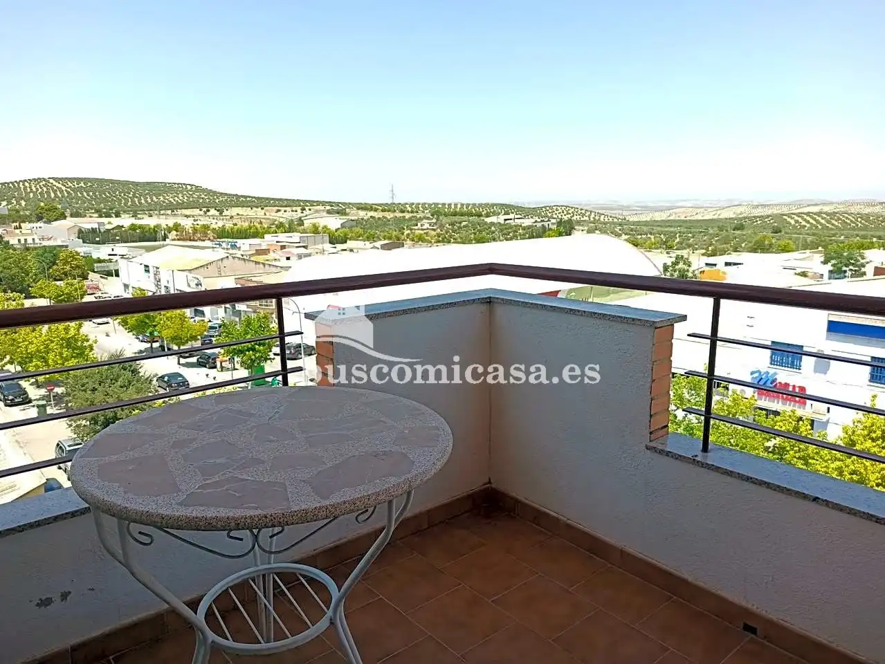 Terrasse von Dachboden zum Verkauf in Torredelcampo mit Klimaanlage, Terrasse und Abstellraum
