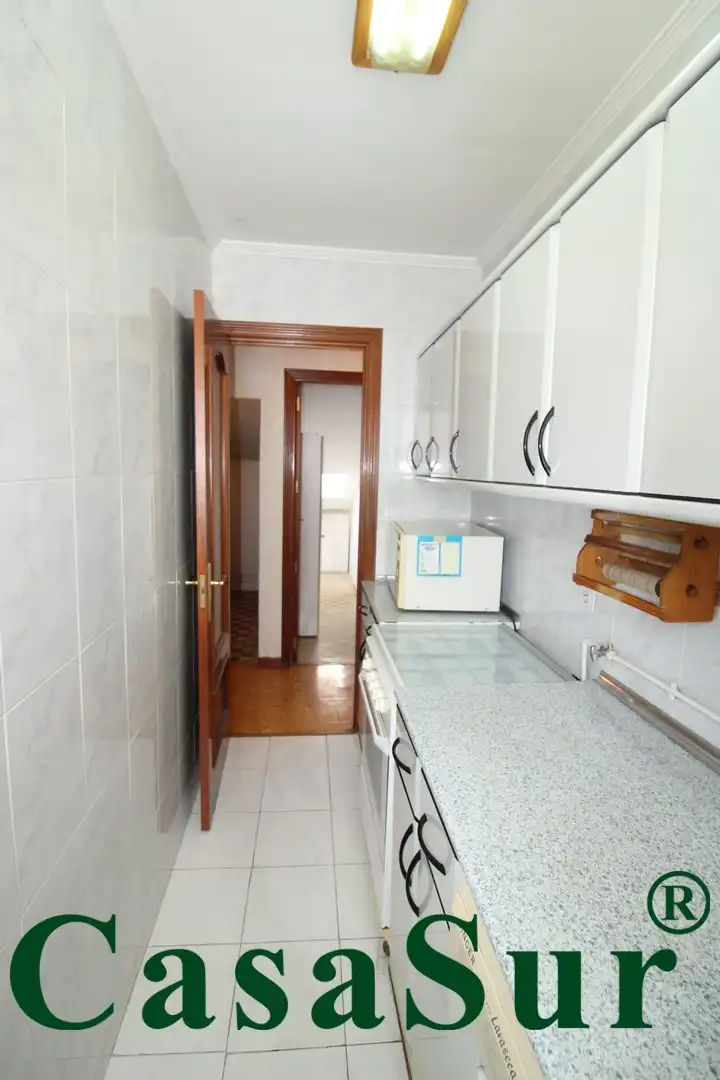 Kitchen of Flat for sale in Valladolid  with Terrace and Storage room
