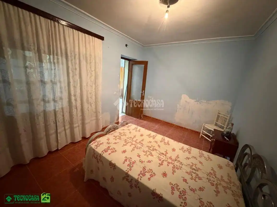 Casa aparellada en venda a Granátula de Calatrava, imagen 9