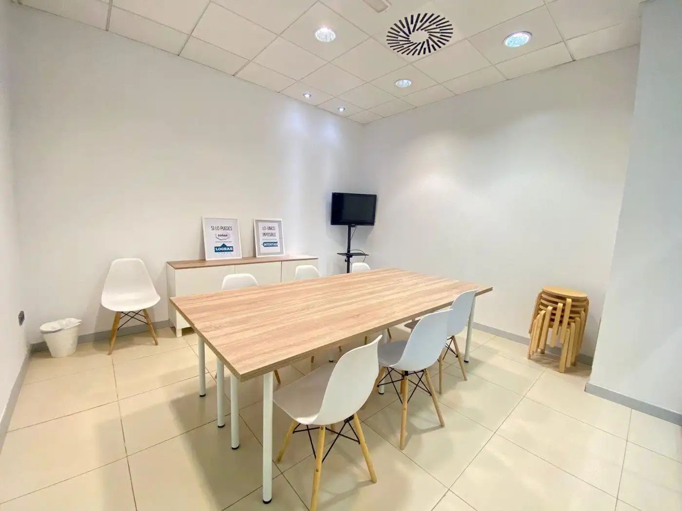 Büro zur Miete in Museros