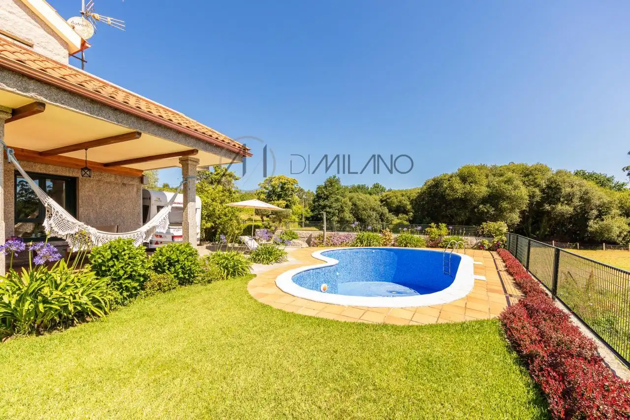 Piscina de Casa o xalet en venda en Tomiño amb Calefacció, Jardí privat i Terrassa