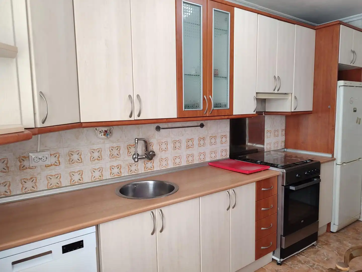 Cuina de Pis en venda en Oviedo  amb Calefacció