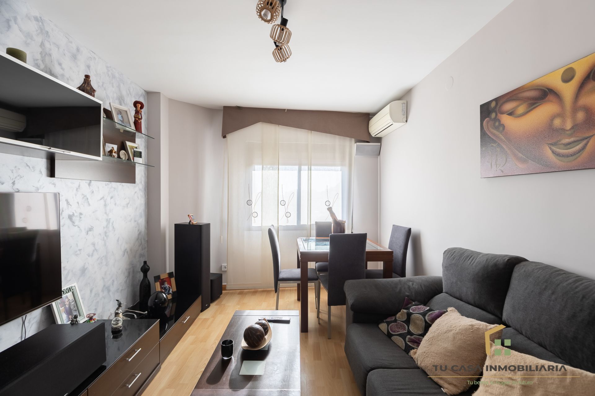 Living room of Flat for sale in Badalona  with Air Conditioner, Heating and Furnished