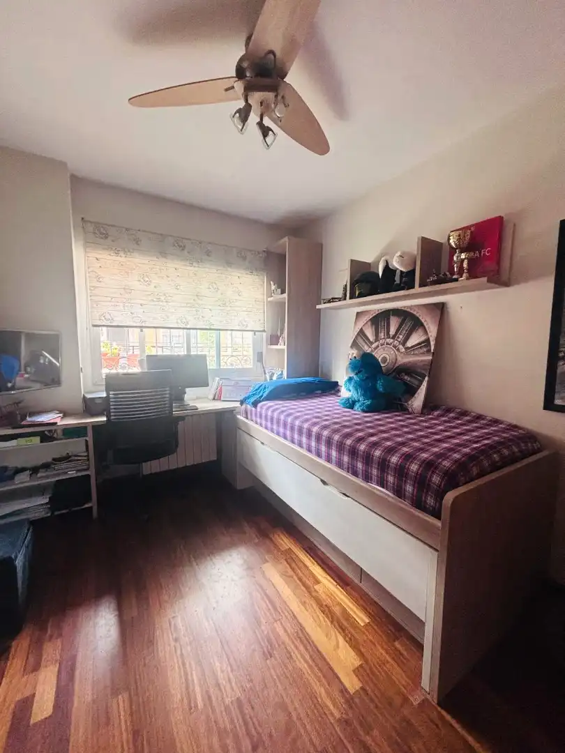 Habitación de Casa adosada en venta en Leganés con Calefacción, Jardín privado y Terraza