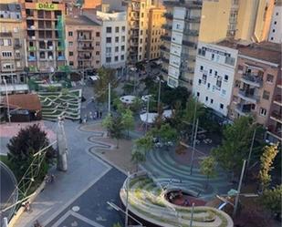 Vista exterior de Pis de lloguer en  Lleida Capital amb Terrassa i Balcó