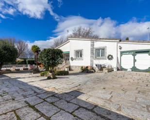 Vista exterior de Casa o xalet en venda en Colmenar Viejo amb Jardí privat i Terrassa