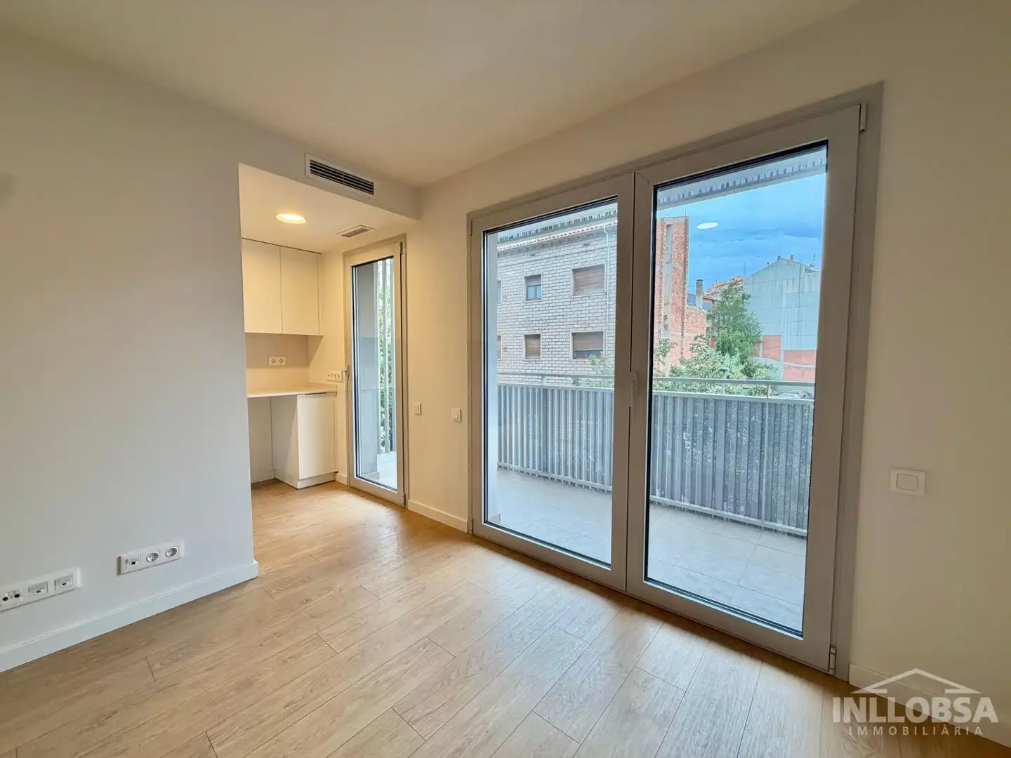 Balcony of Flat for rent in Manresa  with Air Conditioner, Heating and Parquet flooring