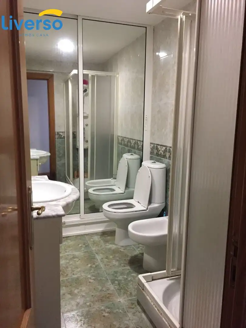 Bathroom of Flat for share in Burgos  with Furnished