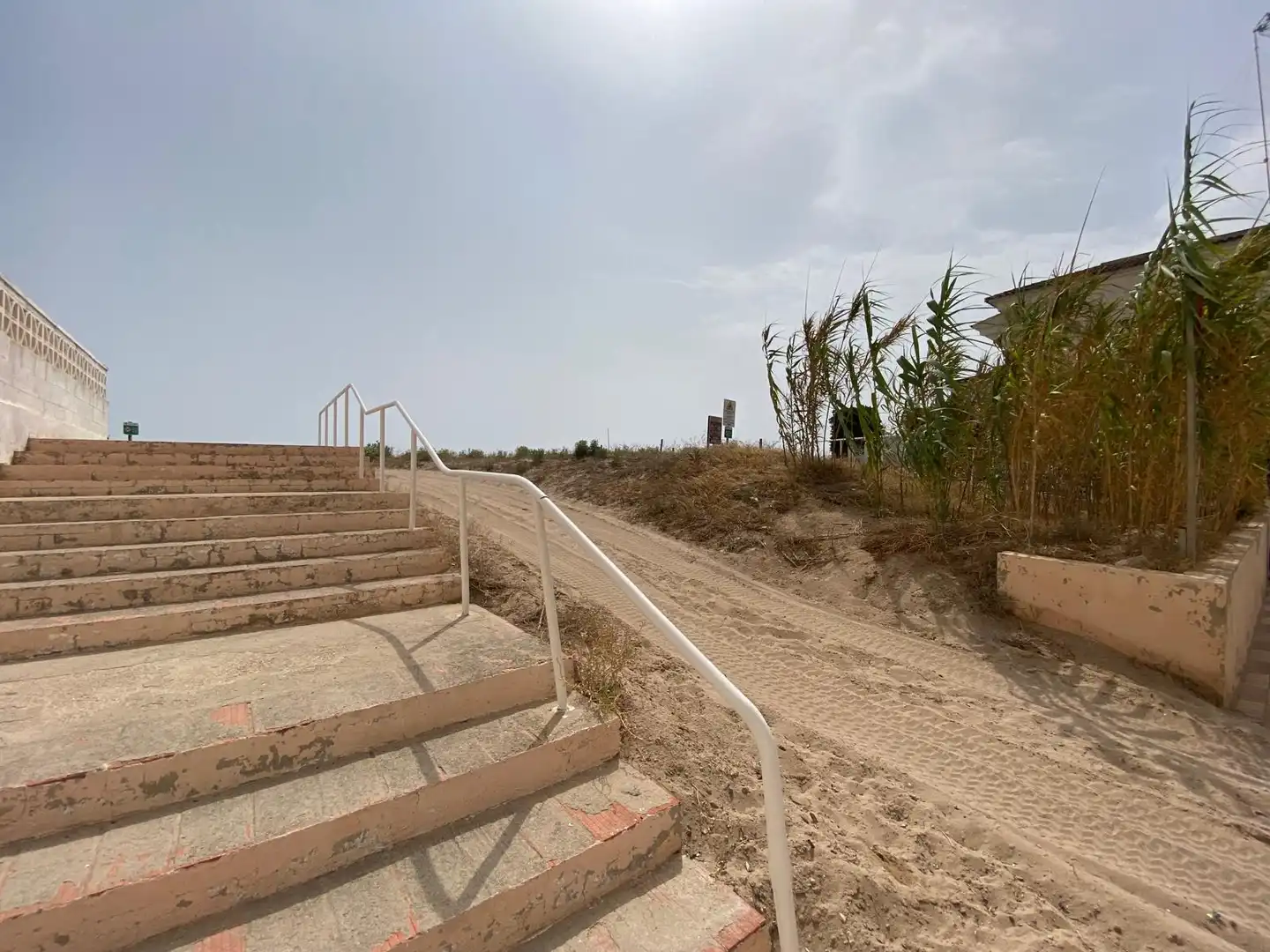 Vista exterior de Planta baja en venta en Xeraco con Aire acondicionado, Terraza y Amueblado