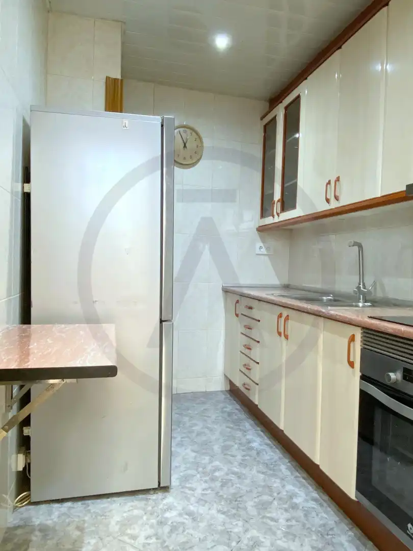 Cuina de Casa o xalet en venda en Terrassa amb Calefacció, Terrassa i Traster
