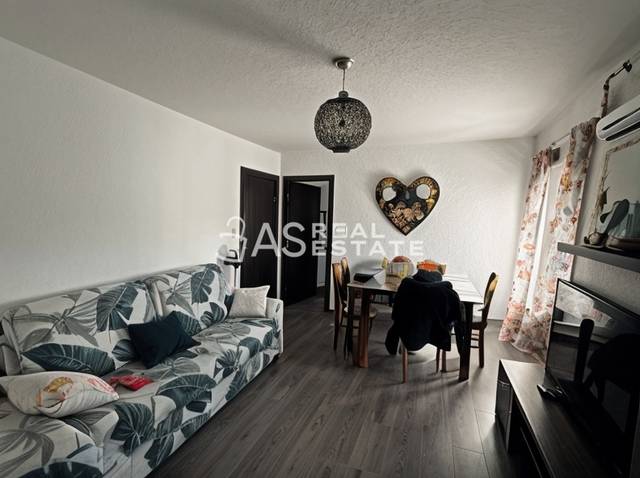 Piso en Venta en Calle Encarnación Oviol en Los Rosales