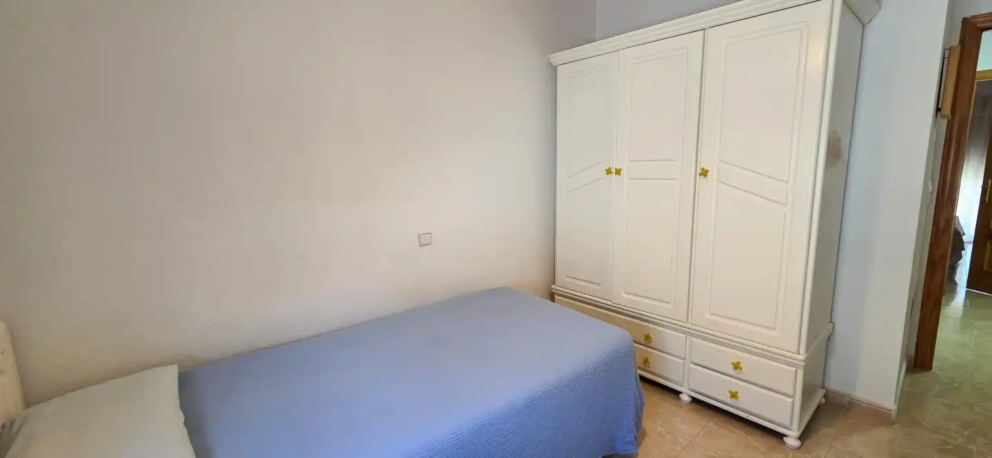 Dormitori de Casa o xalet en venda en Daya Nueva