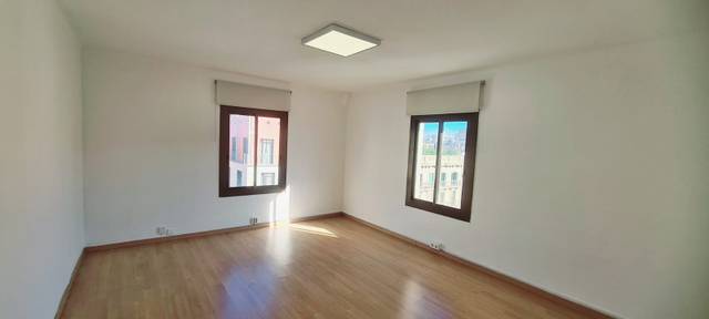 Oficina en Alquiler en Carrer de Pelai en El Raval