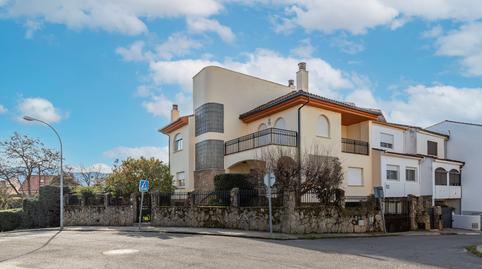 Photo 2 of Single-family semi-detached for sale in Calle José Canalejas, Los Pinos - El Pilar, Cáceres
