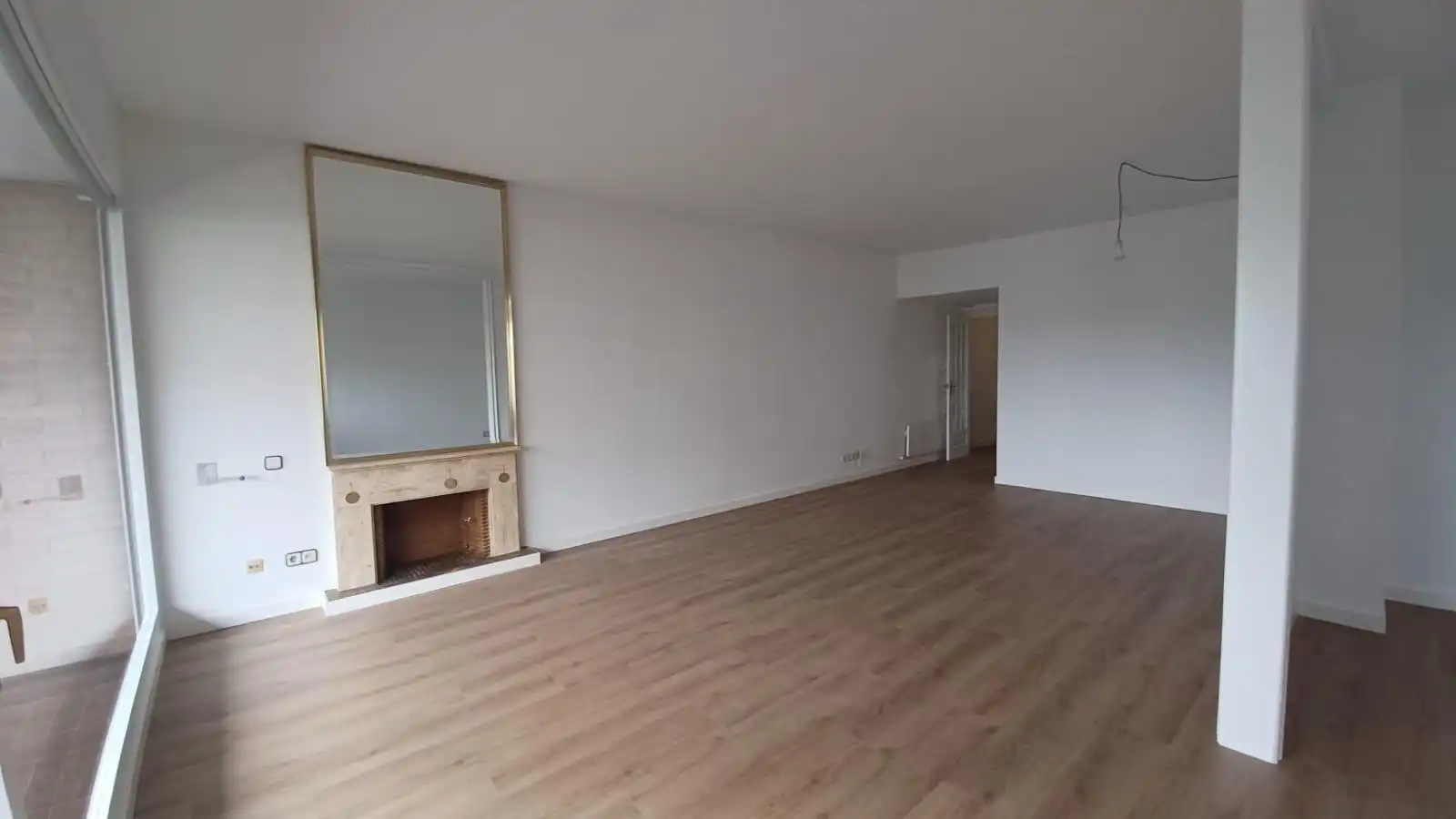 Living room of Flat for rent in Barcelona  with Heating, Parquet flooring and Terrace
